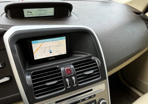 Volvo XC 60 cena 49900 przebieg: 250000, rok produkcji 2010 z Radom małe 352